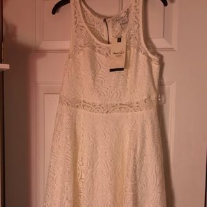 Casual off-white flowy Dress